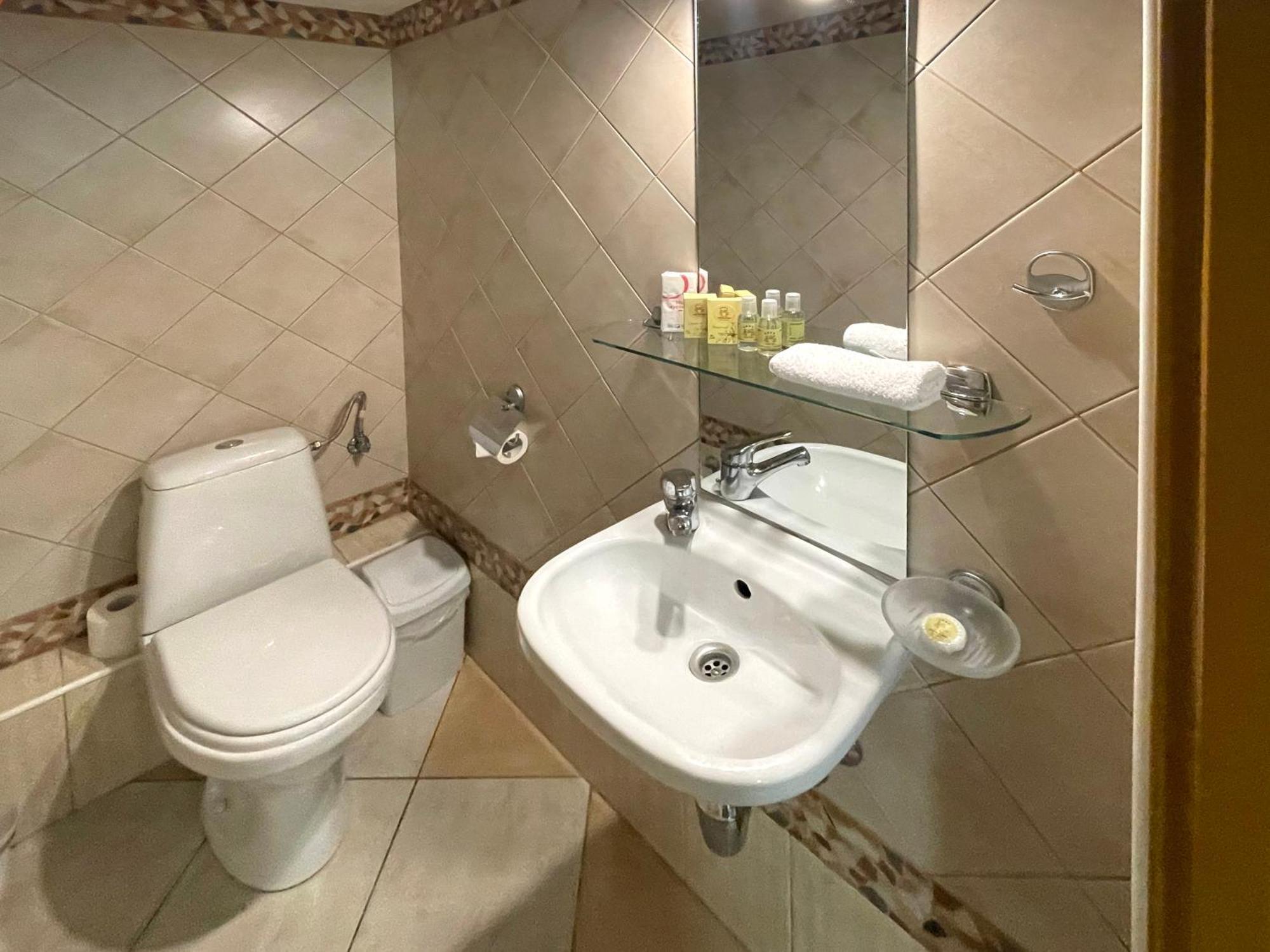 Economy Room In Hotel Eney Lviv Quarto foto