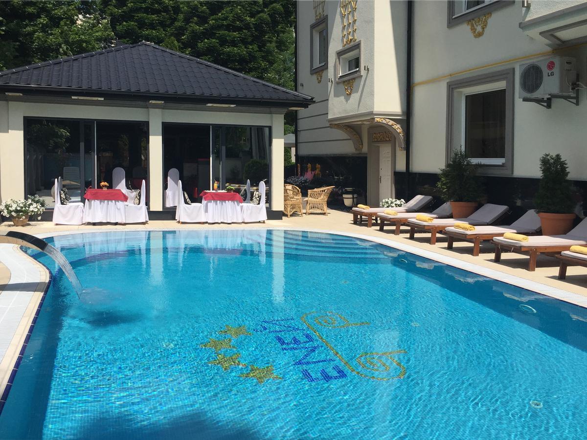 Economy Room In Hotel Eney Lviv Exterior foto